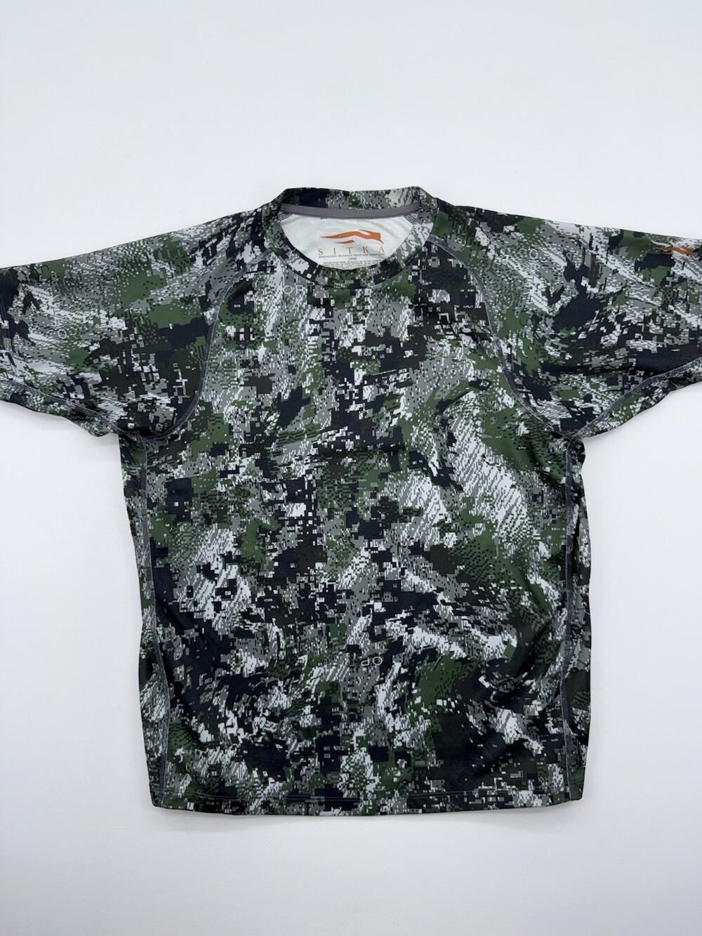 Sitka Gear Core Lightweight Crew Short Sleeve T Shirt Mens Size Large Camo